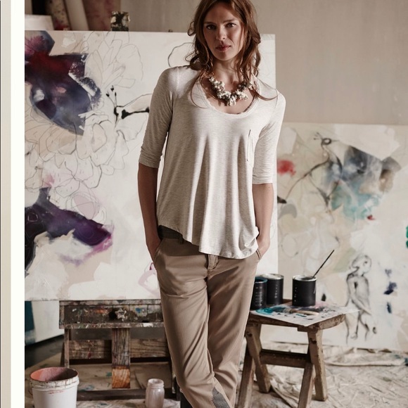 Bordeaux chiffon-trimmed scoopneck shirt in light grey - Picture 3 of 9